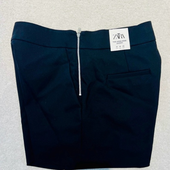 ZARA High-Waisted, Side Zipper Black Women's Shorts Size 24 NWOT - Picture 2 of 7